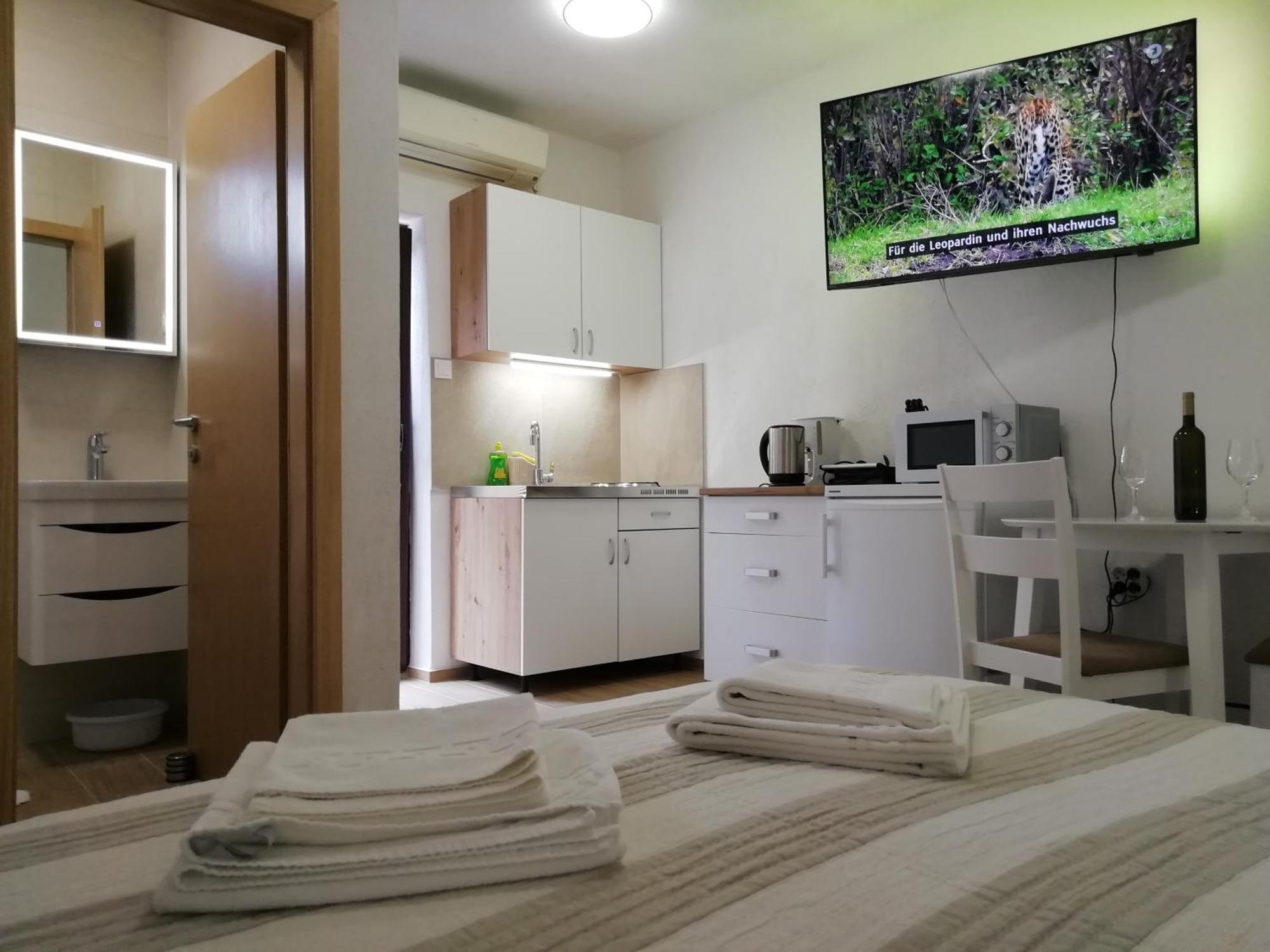 Apartments Valentina-B Nin Extérieur photo