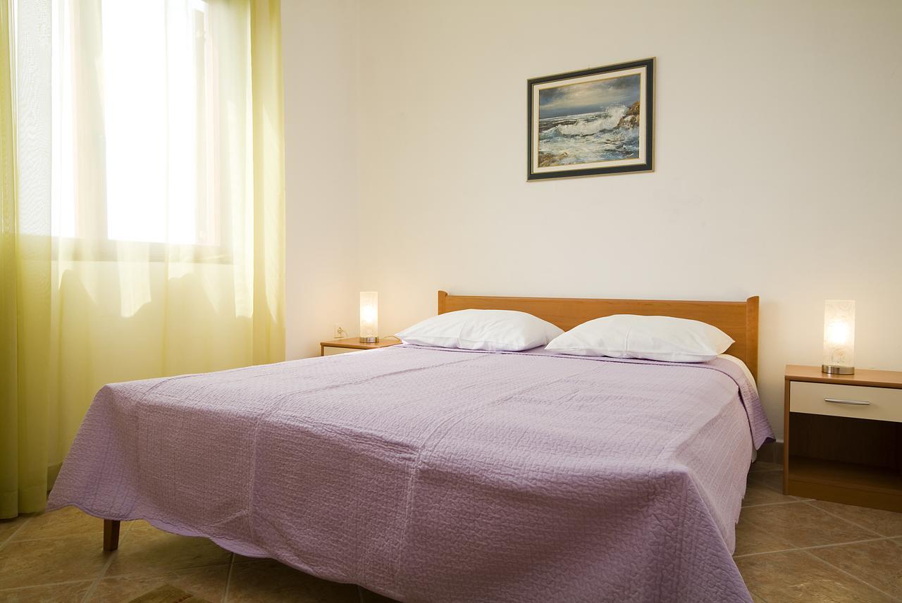 Apartments Valentina-B Nin Extérieur photo